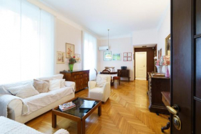 Intrho Vintage Central Flat